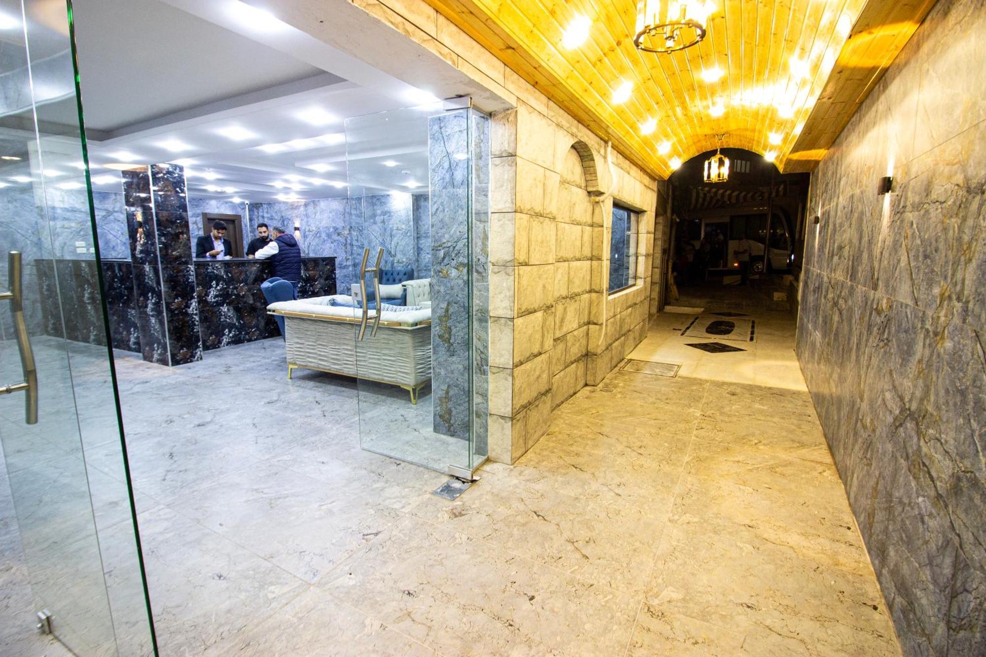 Beirut Hotel 2 New Amman Bagian luar foto