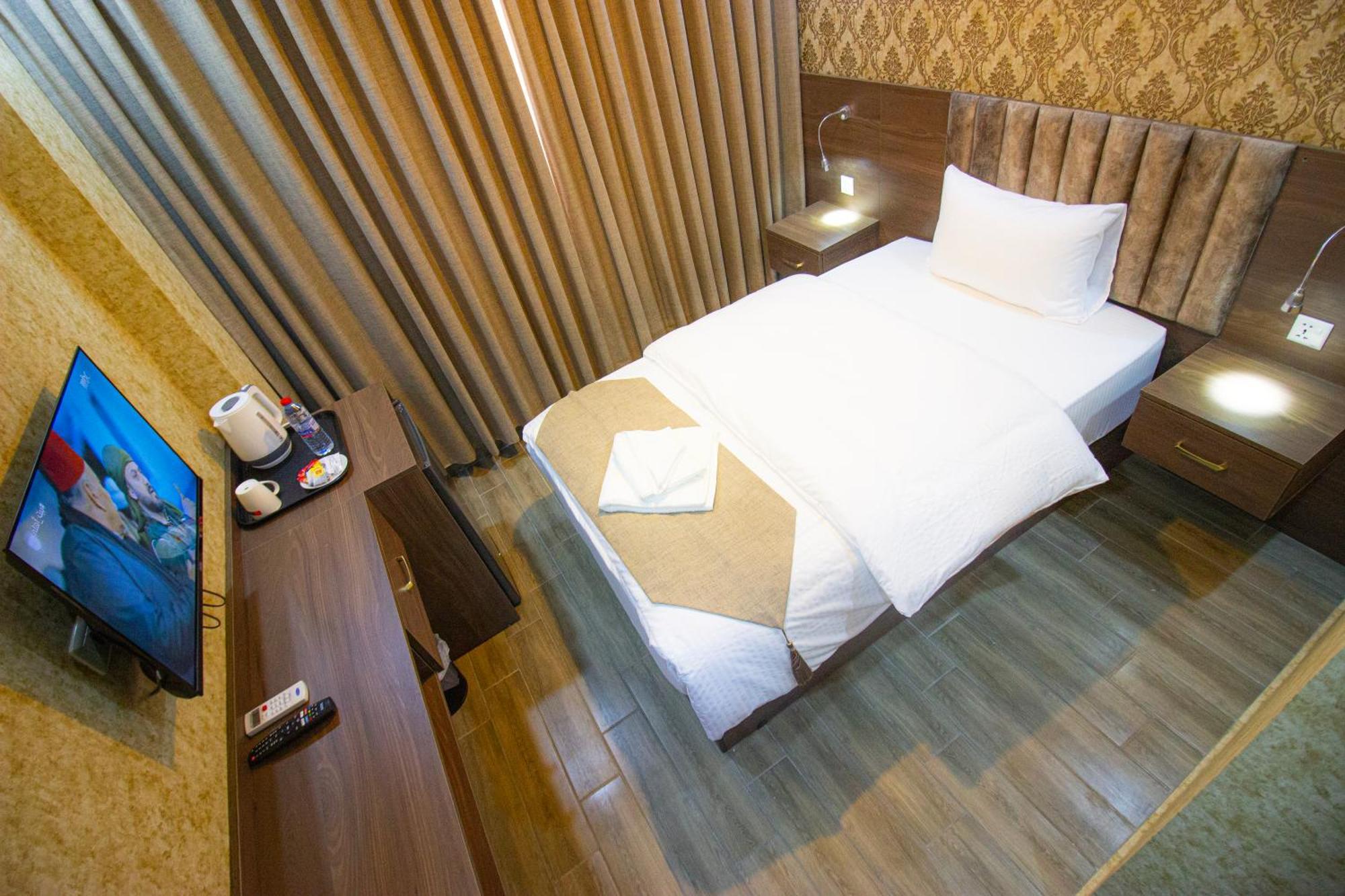 Beirut Hotel 2 New Amman Bagian luar foto