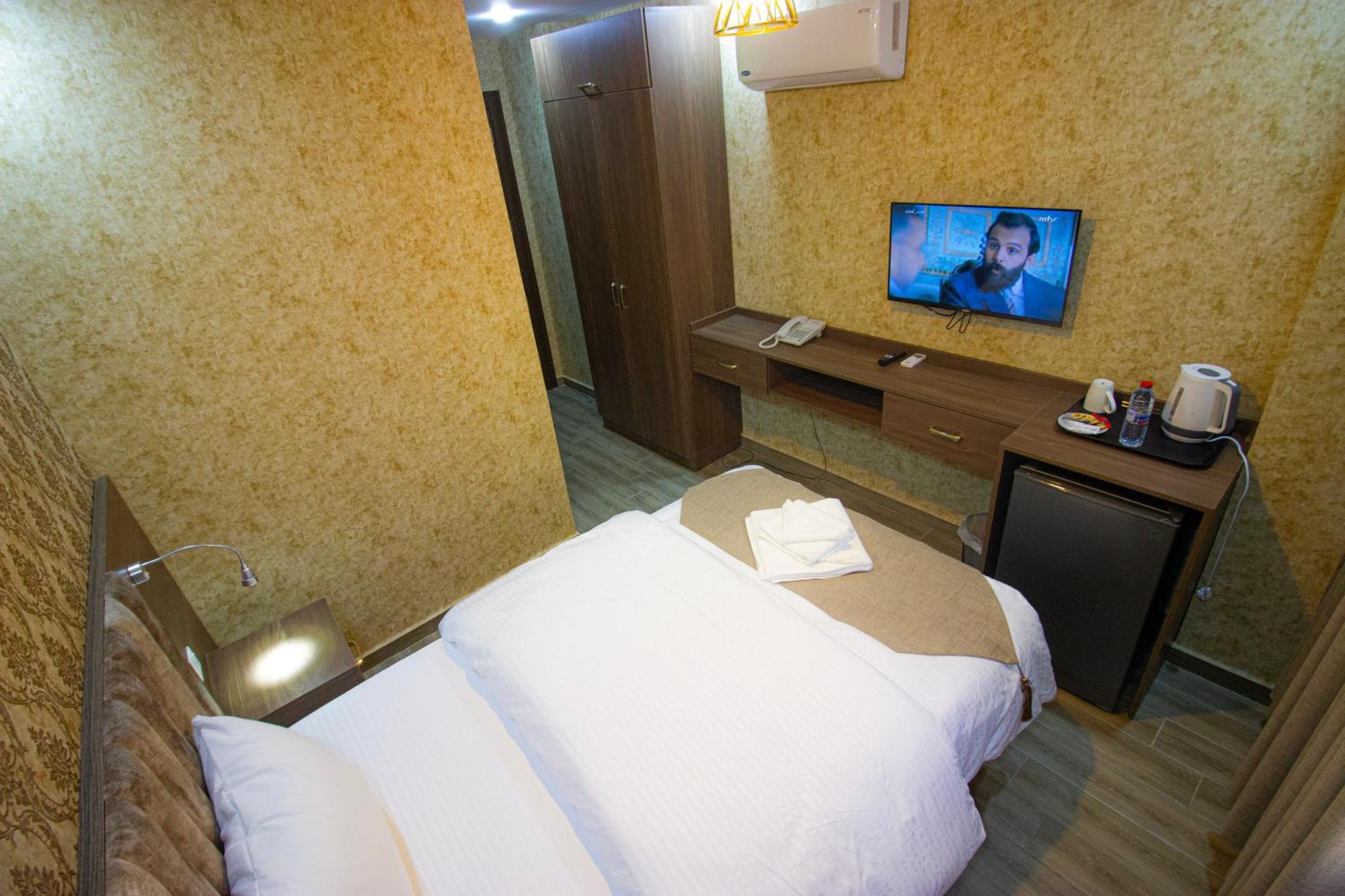 Beirut Hotel 2 New Amman Bagian luar foto
