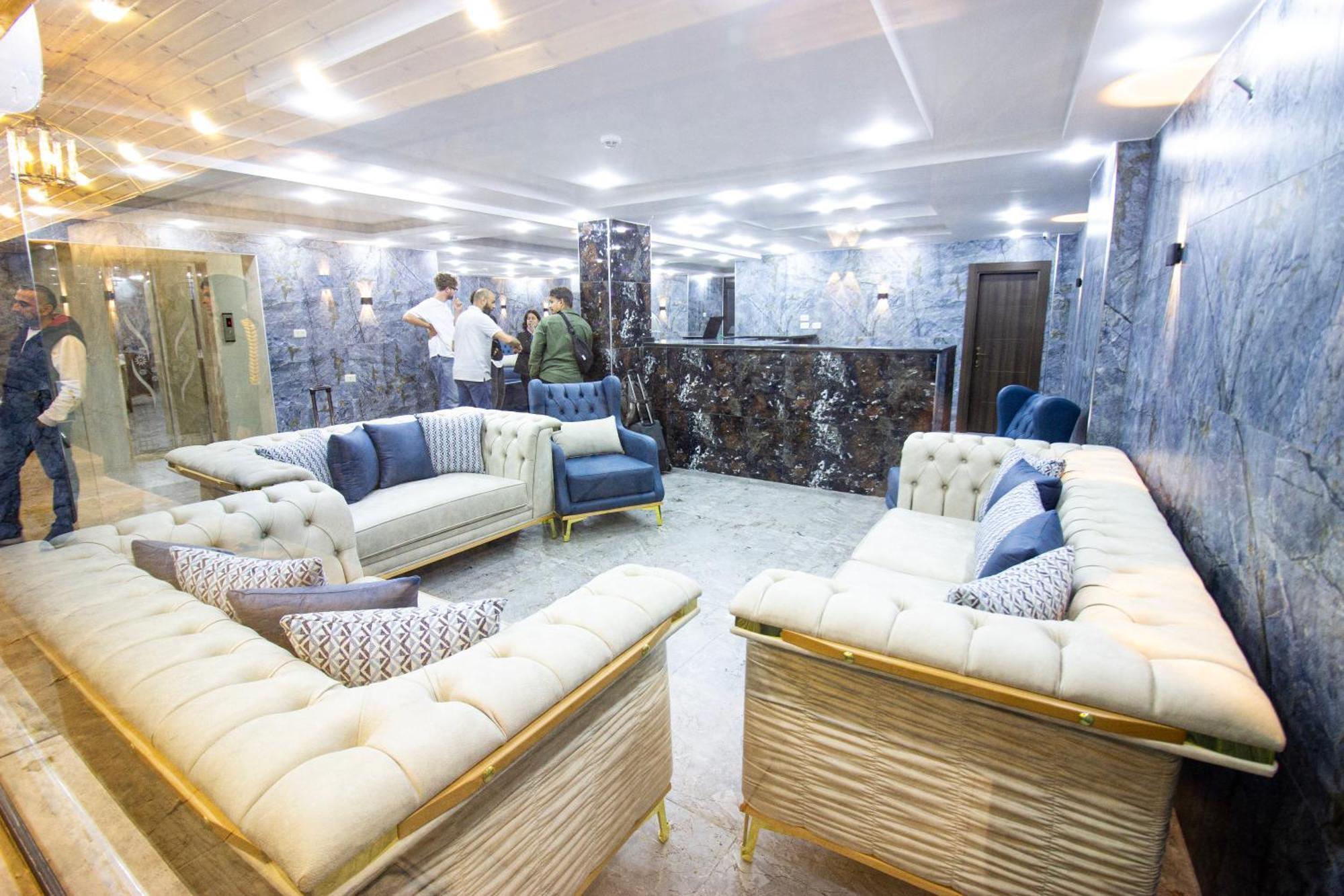 Beirut Hotel 2 New Amman Bagian luar foto