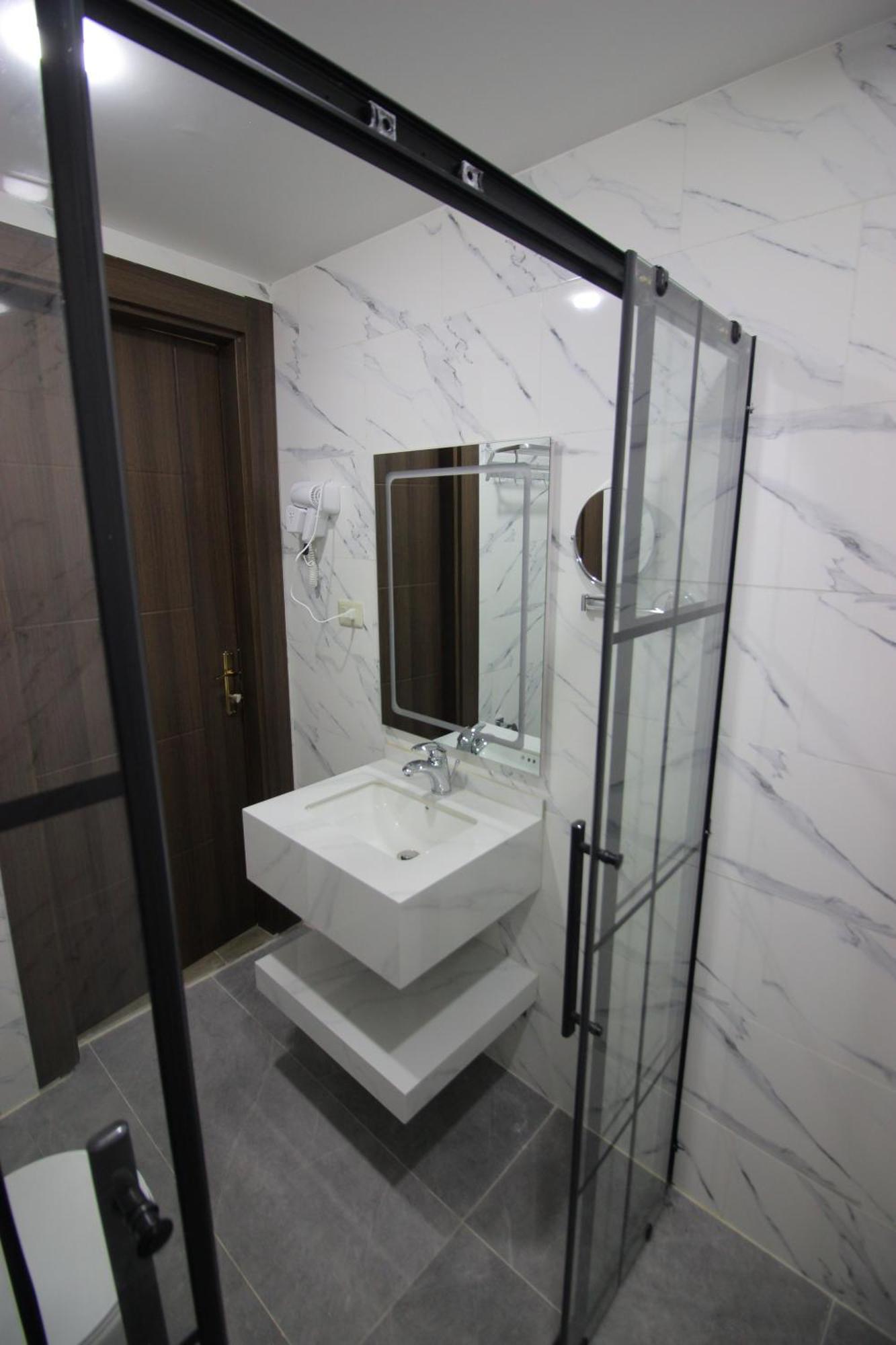 Beirut Hotel 2 New Amman Bagian luar foto