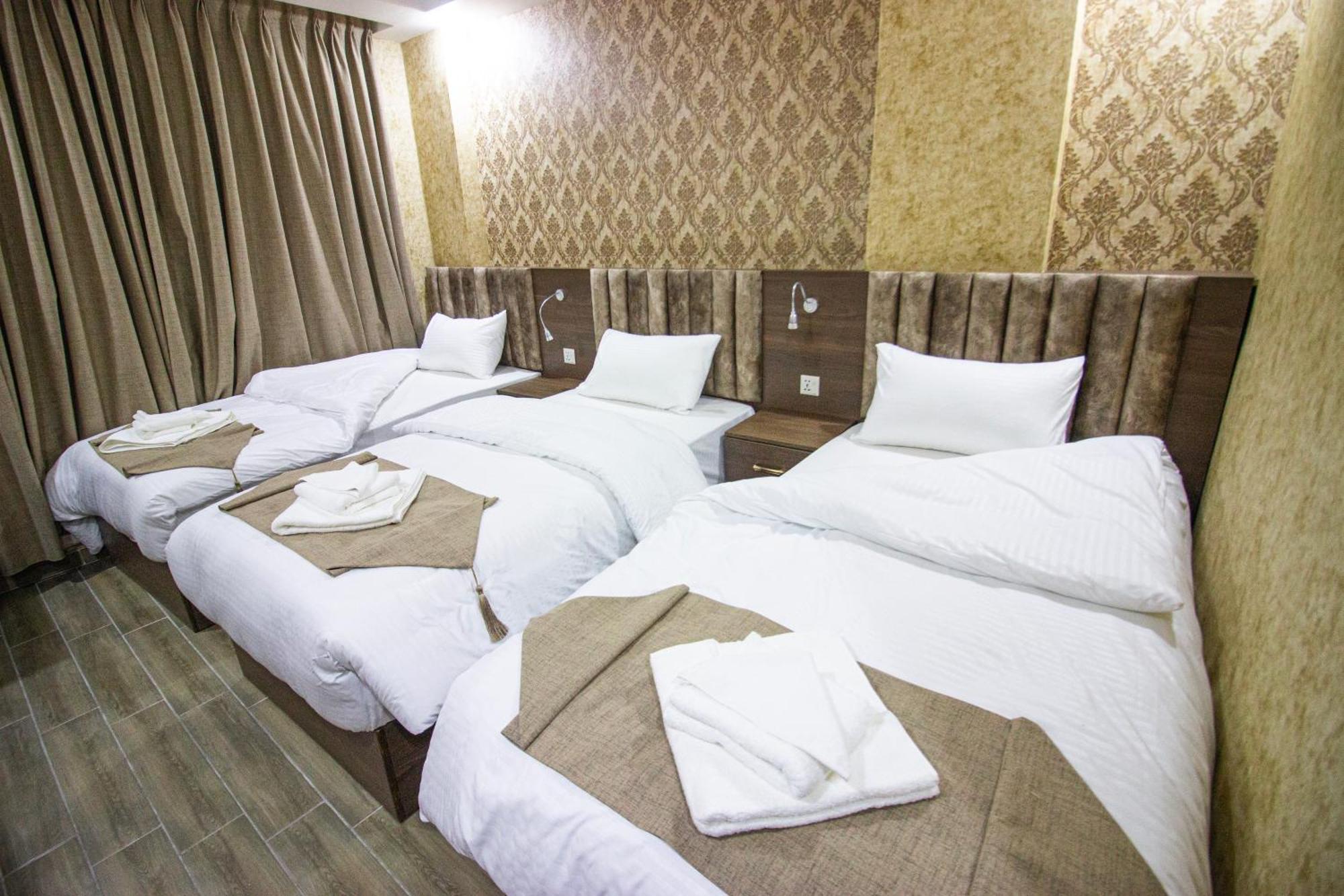 Beirut Hotel 2 New Amman Bagian luar foto