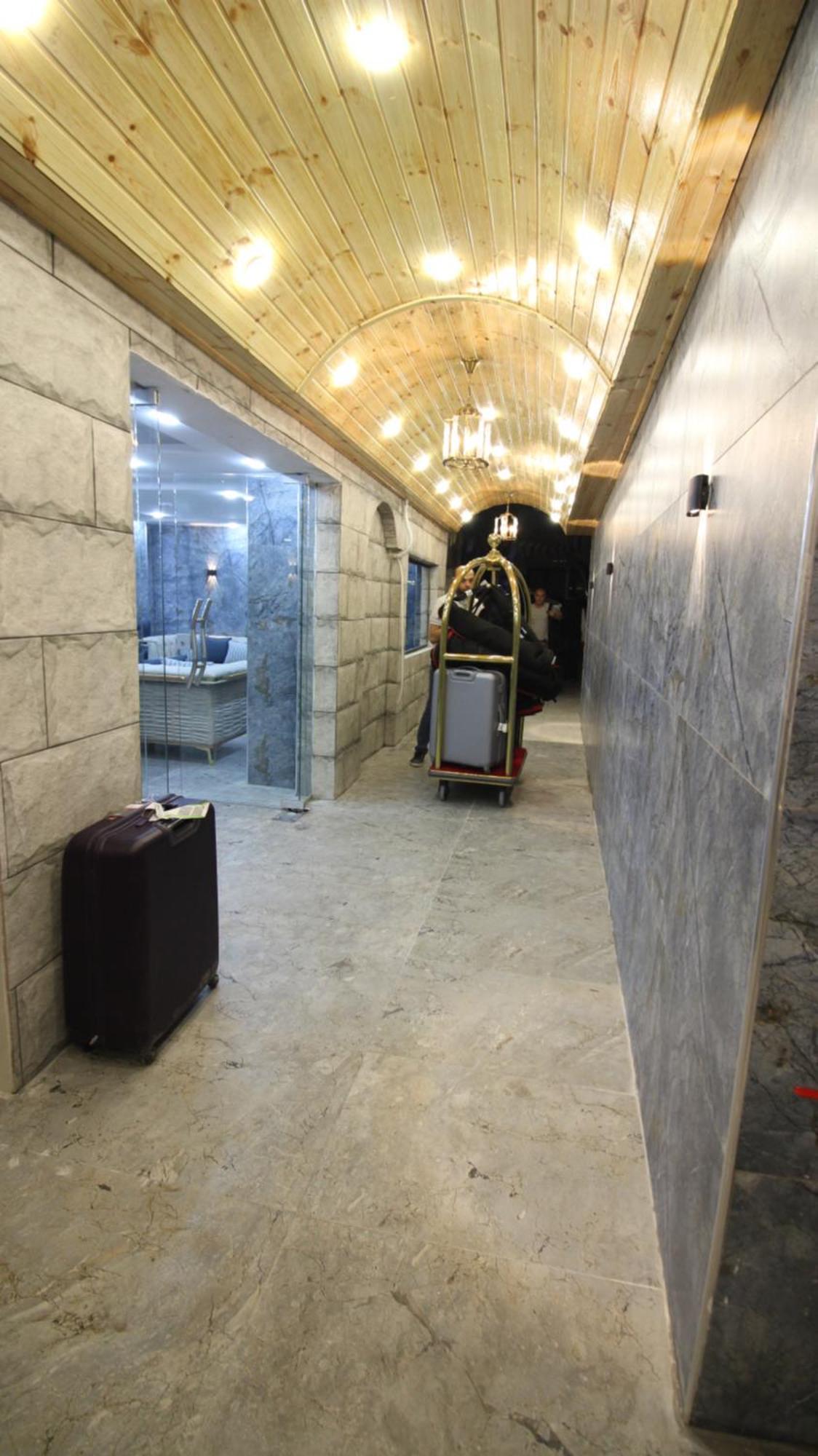 Beirut Hotel 2 New Amman Bagian luar foto